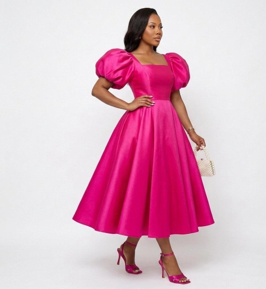 Robe Longue Satinée rose fushia  avec Col Carré