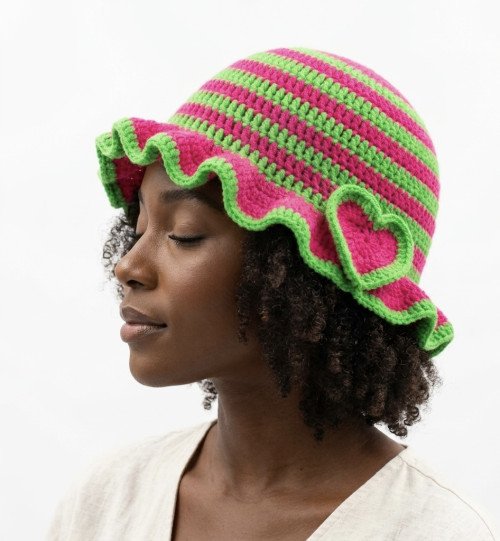 Bonnet Crochet à Volants