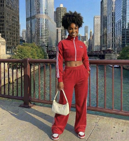 Ensemble sportif rouge