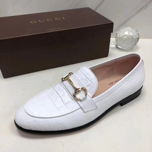 Mocassin Élégance Pure - Style Croco Blanc et Mors Doré