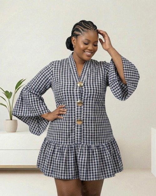 Robe courte à carreaux noir