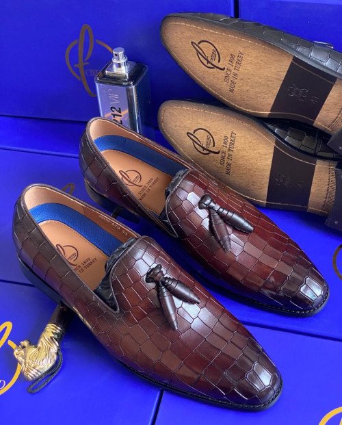 mocassins à pampilles (tassels) pour homme.